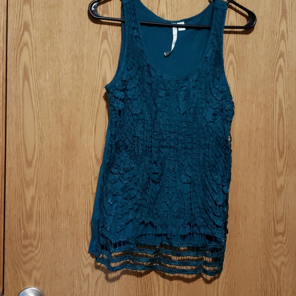 💕 Fancy lace crochet front teal tank